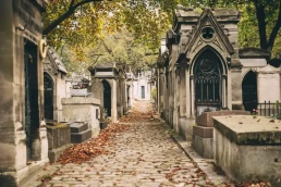 Los 10 Cementerios Más Visitados del Mundo Cementerio de pere lachaise en paris